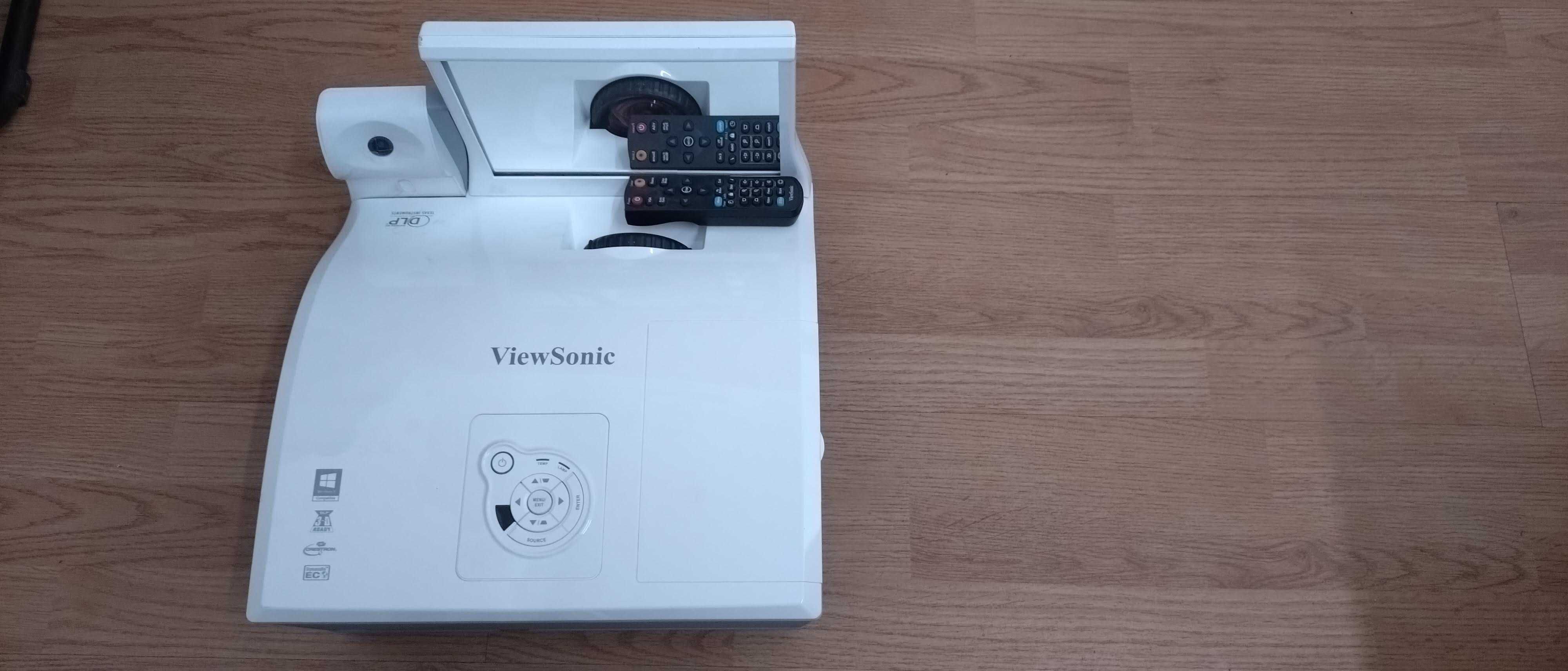 Projector ViewSonic PJD8353s със стойка за стена/таван