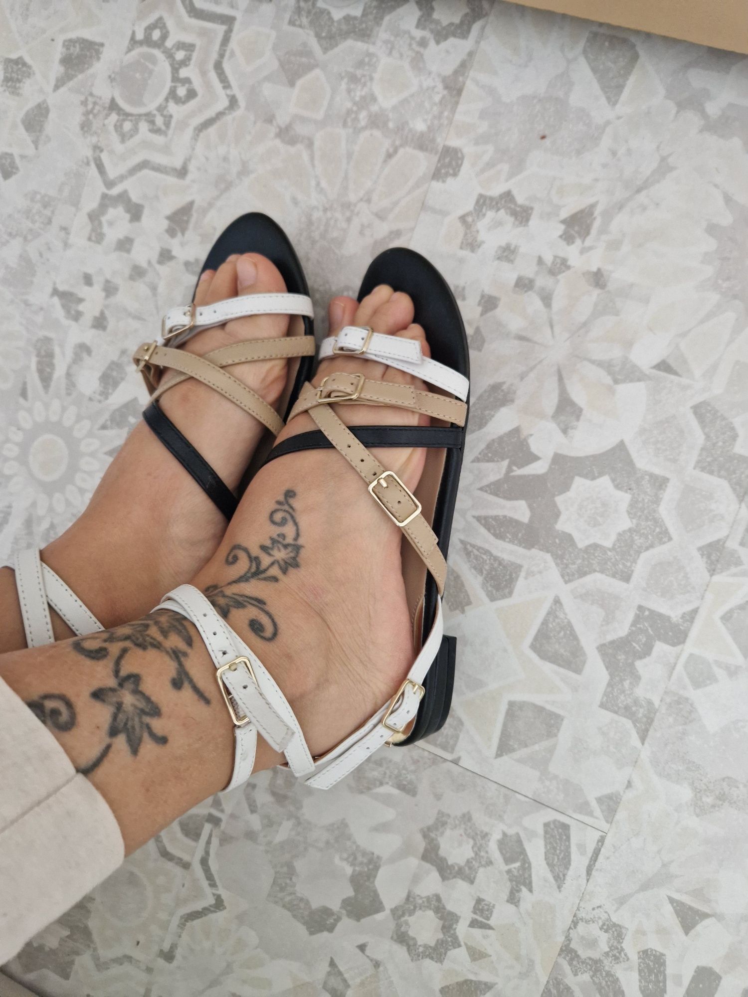 Сандали Guess 36 нови оригинални