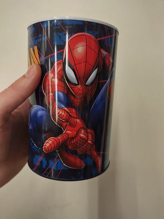 Pușculiță metalică Spiderman!