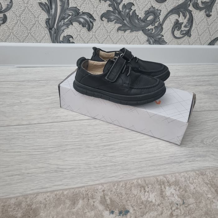 Кожаные туфли размер 28