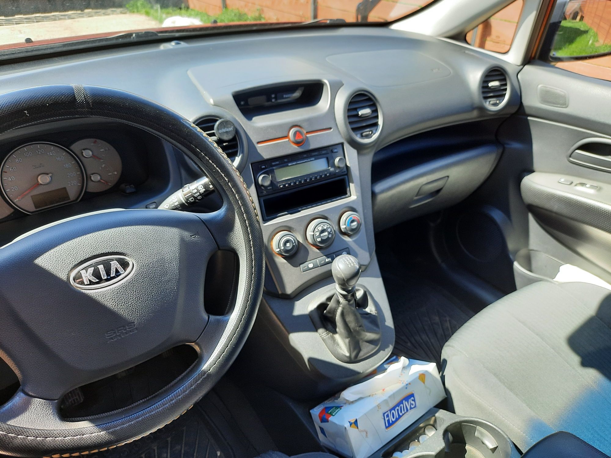 Vand Kia Carens 2009