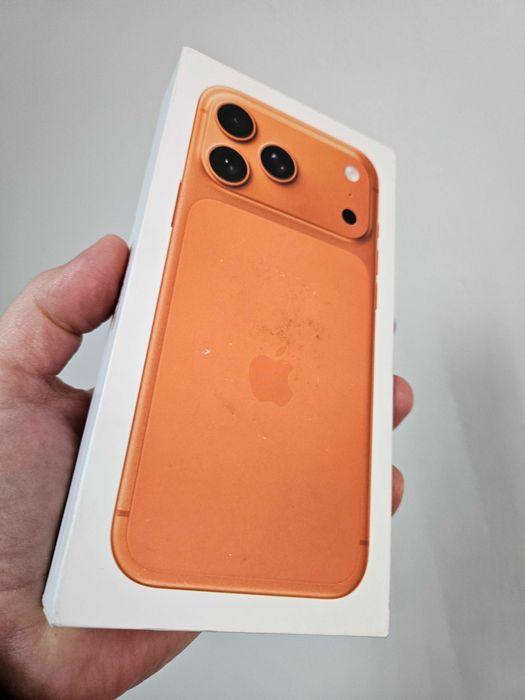 IPhone 17 Pro Max, 256 Gb, neverlock, sigilat la cutie, Orange Cosmic.