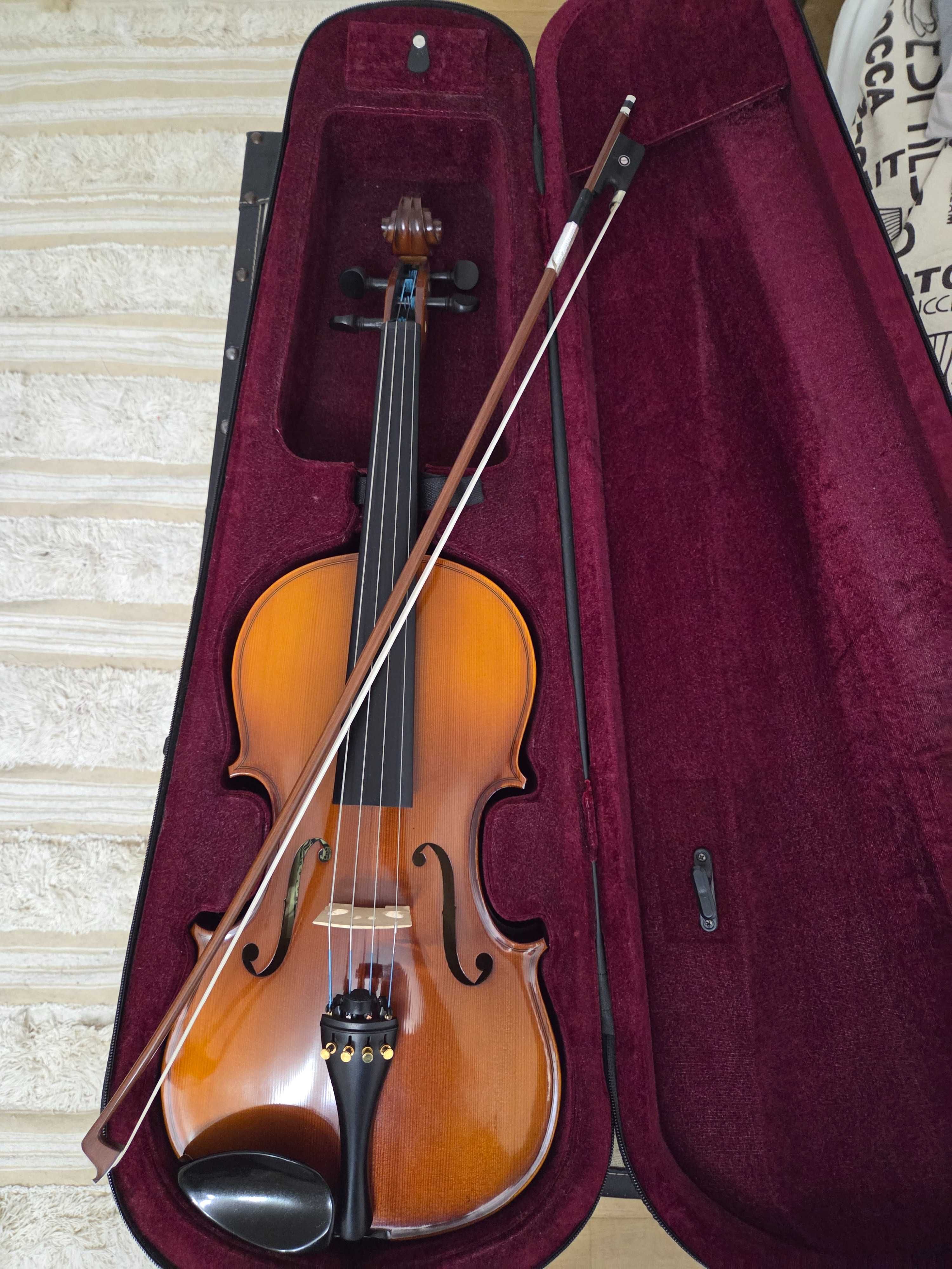 Vând pachet complet Violă 16.5” + arcuș + cutie SA60 + alte accesorii