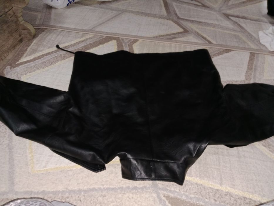 Живёт кожаная хорошая качественная