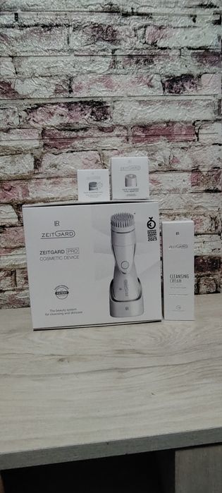 Професионален уред за почистване на лице LR Zeitgard PRO - чисто нов!
