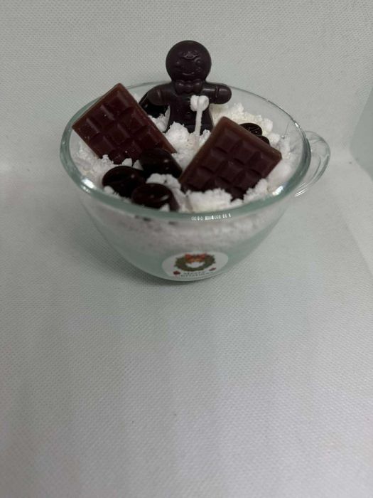 Коледни свещи, подари на свойте близки!