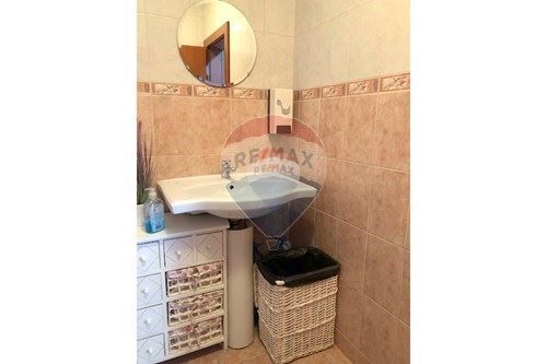 Офис за продажба между ВИНС и Спортна зала, Варна Т3693