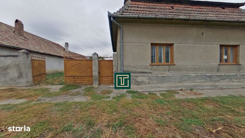 Casă tradițională cu teren generos în Secusigiu, județul Arad