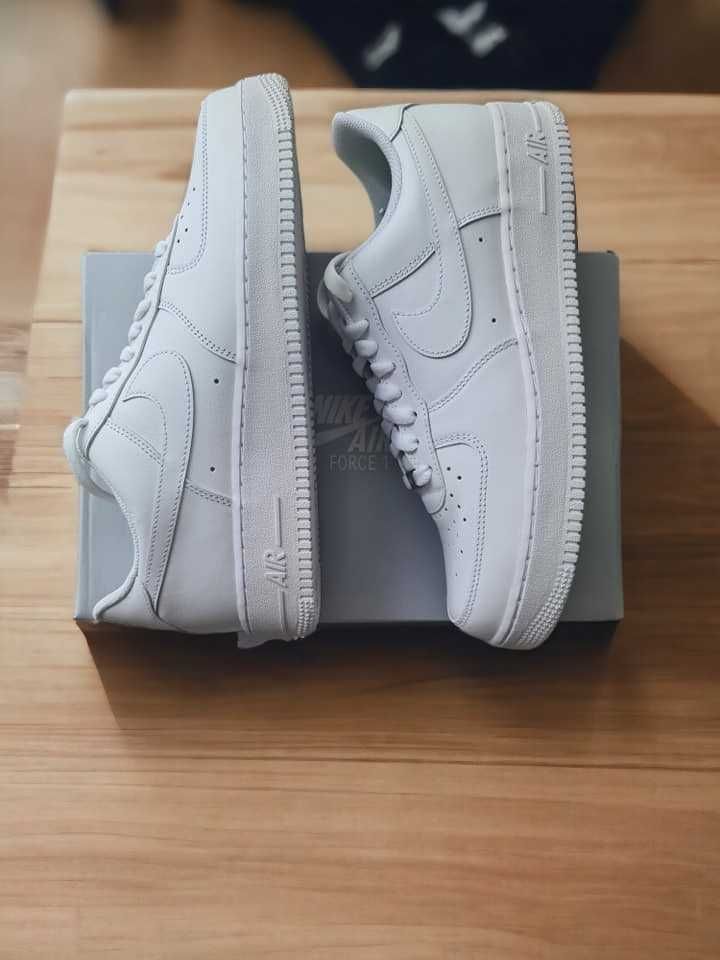 Adidasi Nike Air Force One Triple White