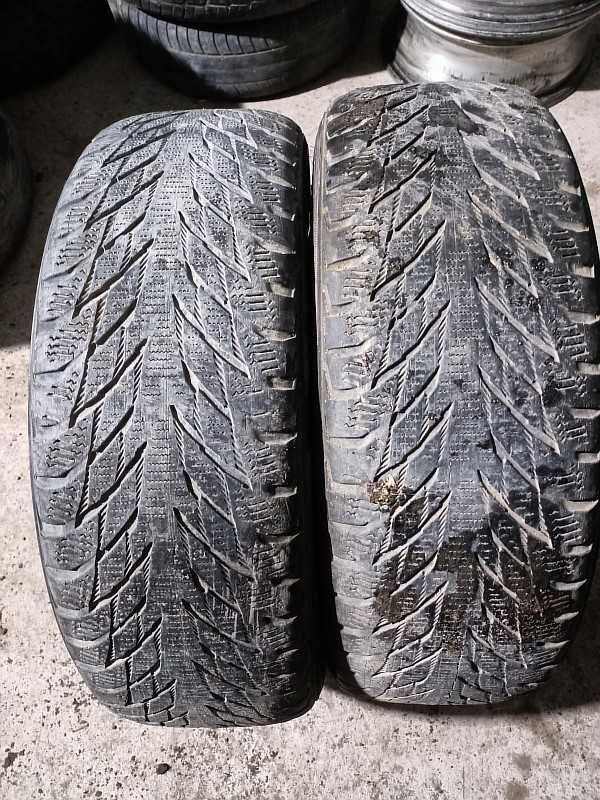 Шины 185/65 R15 - "Nokian Hakkapeliitta R2" (Финляндия), зимние.