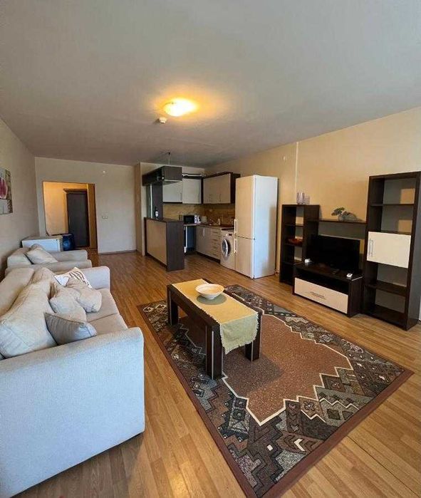 Продава се обзаведен тристаен апартамент/ 121м²/к.кЗлатни пясъци/Варна