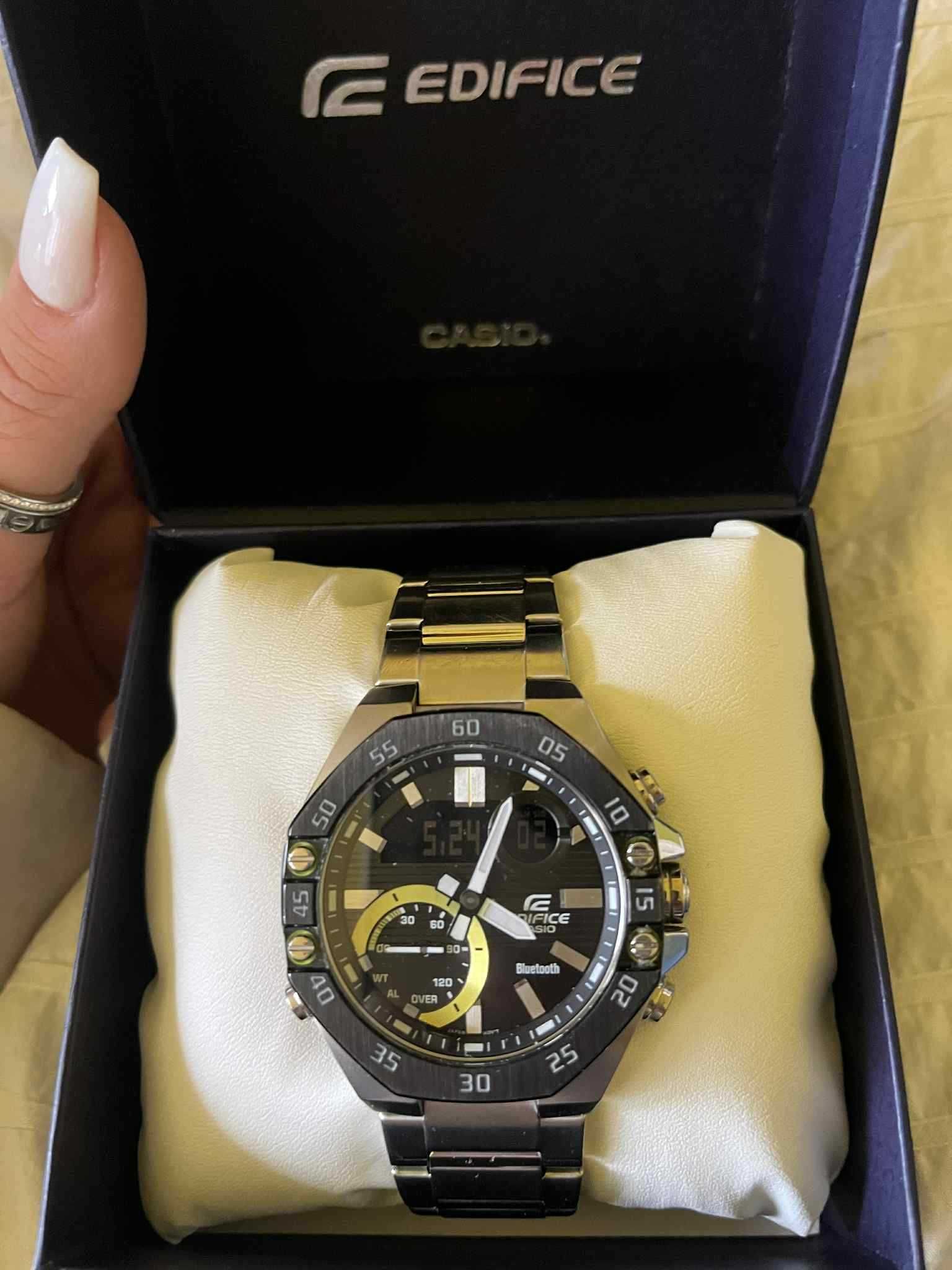 Часовник Casio Edifice ECB-10D-2AEF