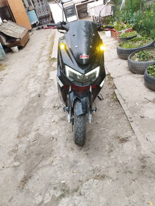 Продам мопед N Max 175куб
