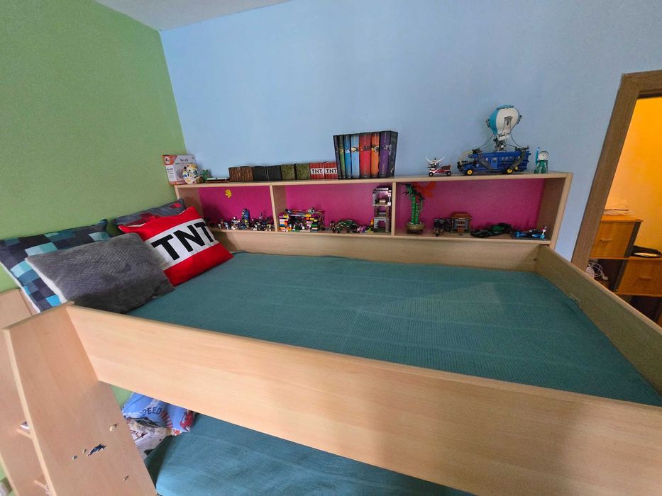 Двуетажно детско легло с матраци