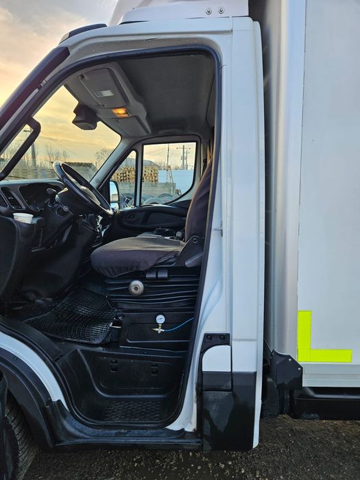 Iveco Daily 35 S16 an 2018 cub cu lift