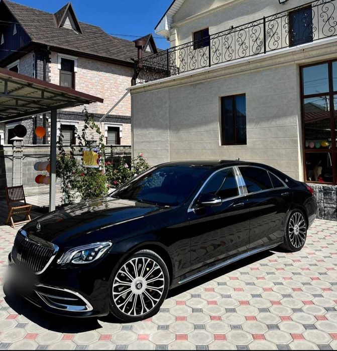 Прокат лимузинов /джипы/ свадебный кортеж / той / выписка из роддома /