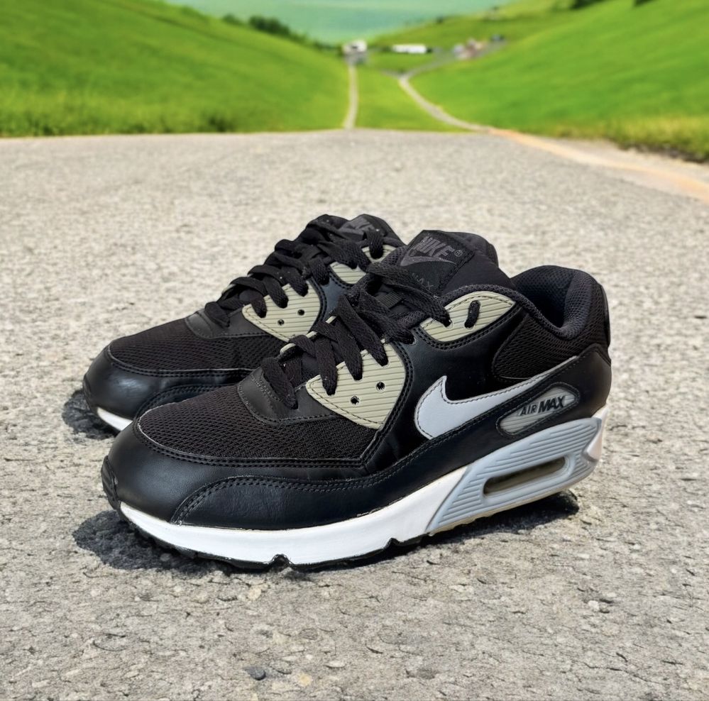 Nike Air Max 90 Essential (40.5) Маратонки