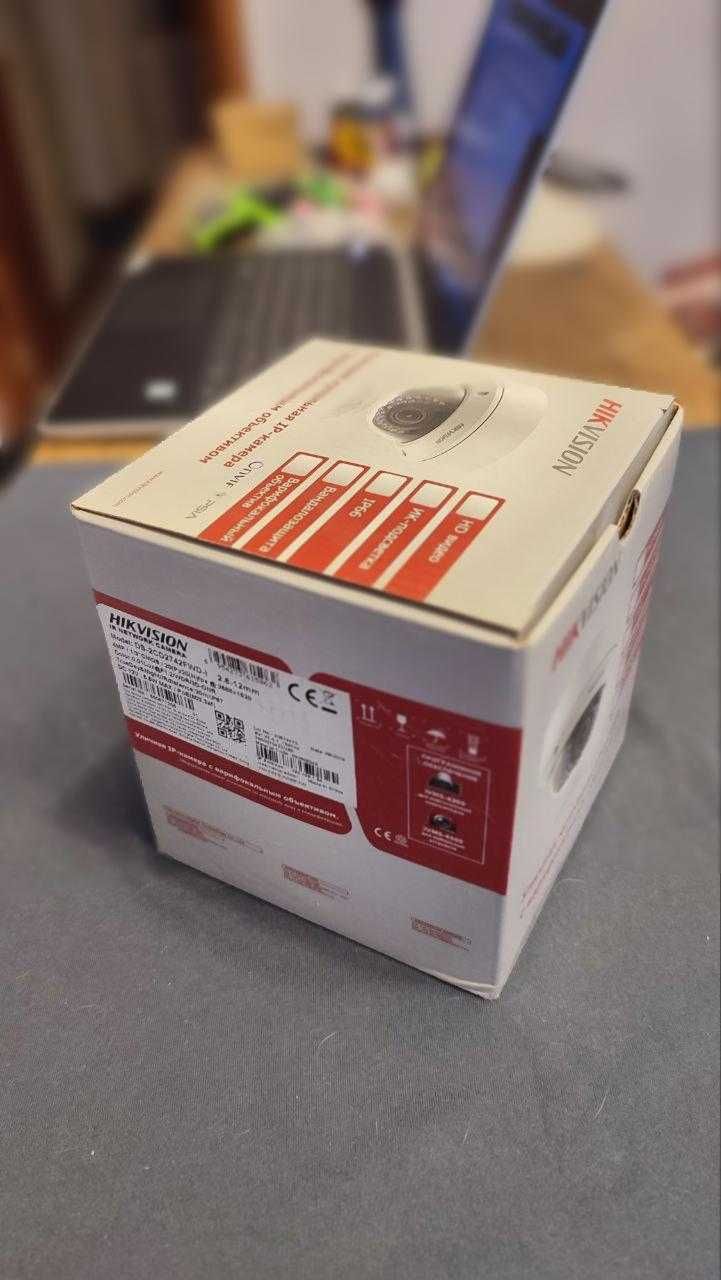 Купольная IP камера видеонаблюдения Hikvision DS-2CD2742FWD-I 4МП