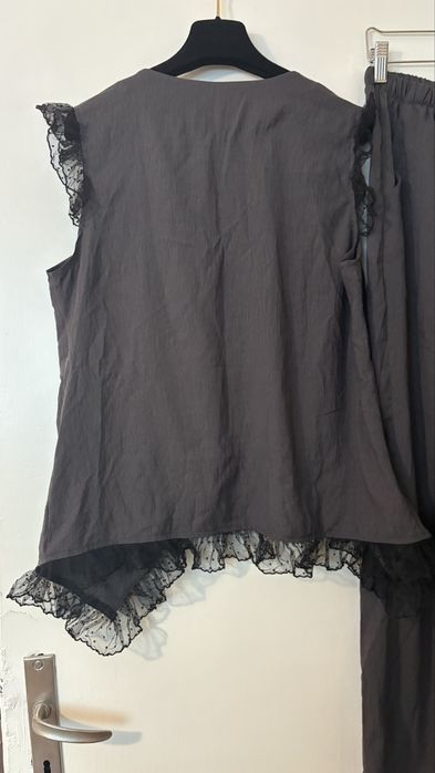 Кюстюм с широк панталон нови