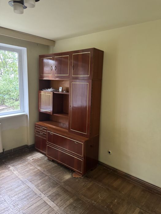 Donez mobila sufragerie formata din doua corpuri, poze mai jos
