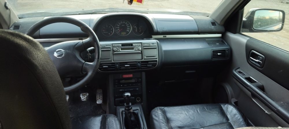Vând Nissan X-Trail