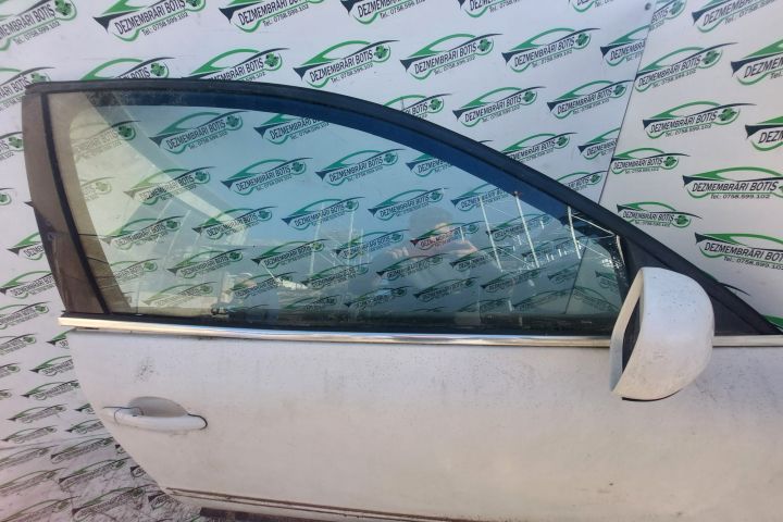 Usa / Portiera fata dreapta Volkswagen VW Passat B5.5 (facelift)