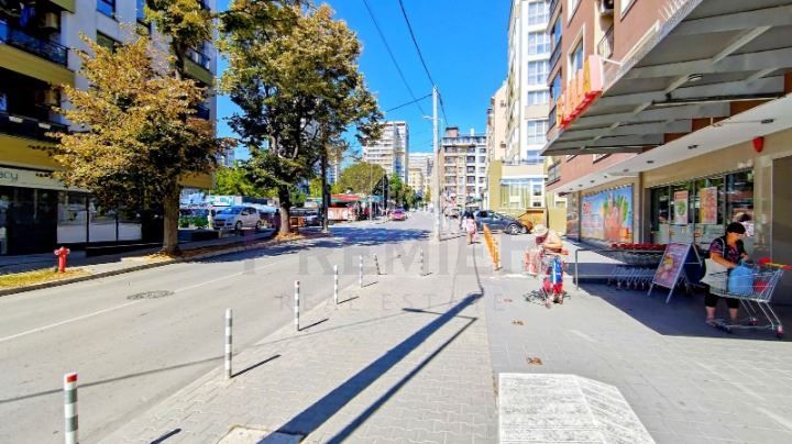 Дава се под наем Магазин в Варна, Левски - 20 кв.м за 450 € - Снимка #9