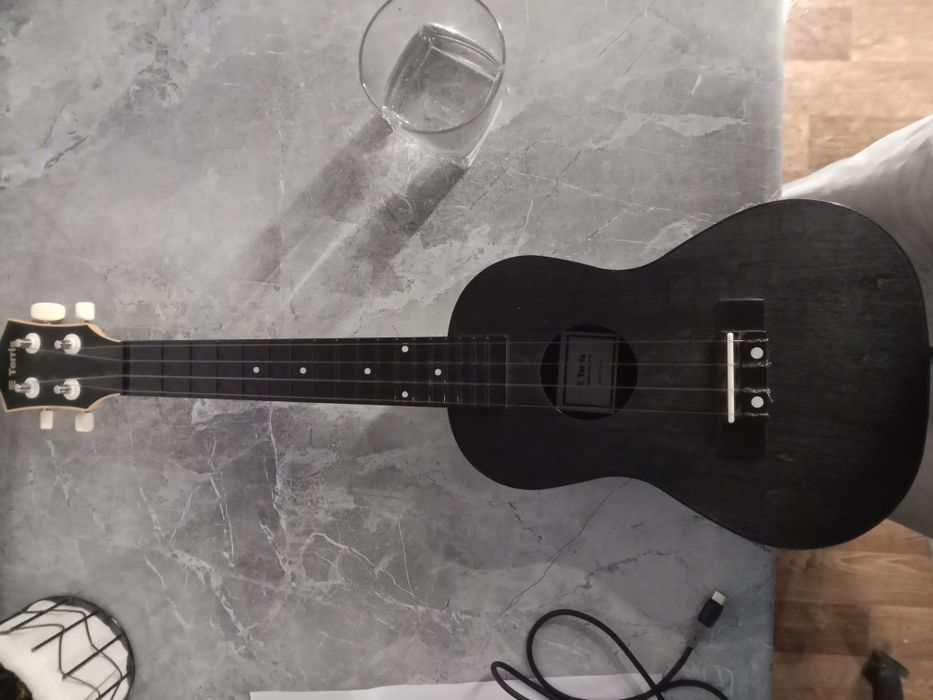 Укулеле, заберите прямо сейчас, почти даром