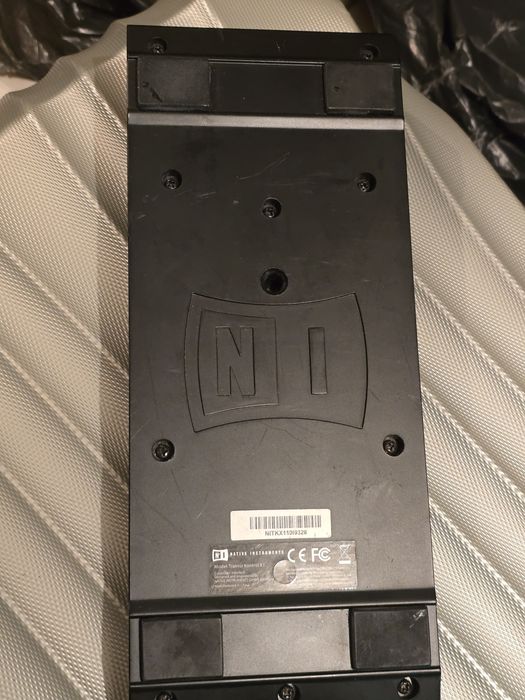 контролер NI traktor kontrol x1