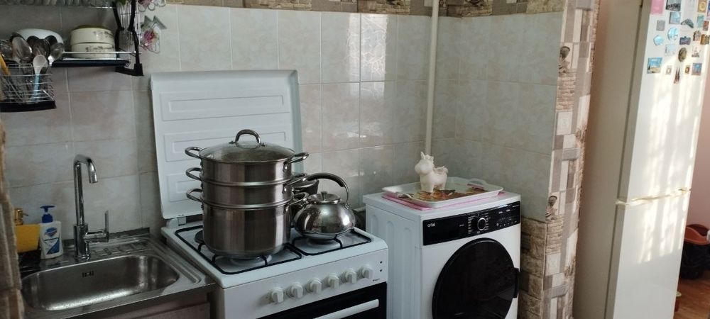 Квартира с хорошим ремонтом и мебелью.