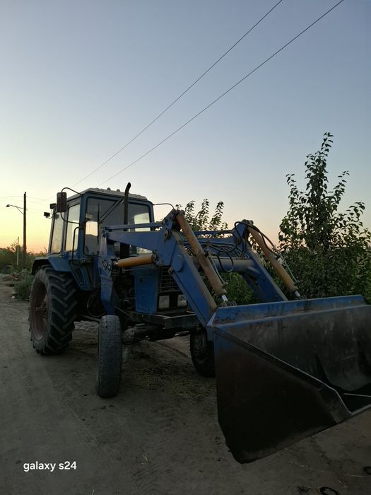 mtz82 sotiladi soz holatda