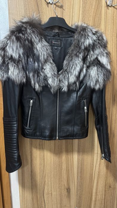 Кожено яке с естествен косъм