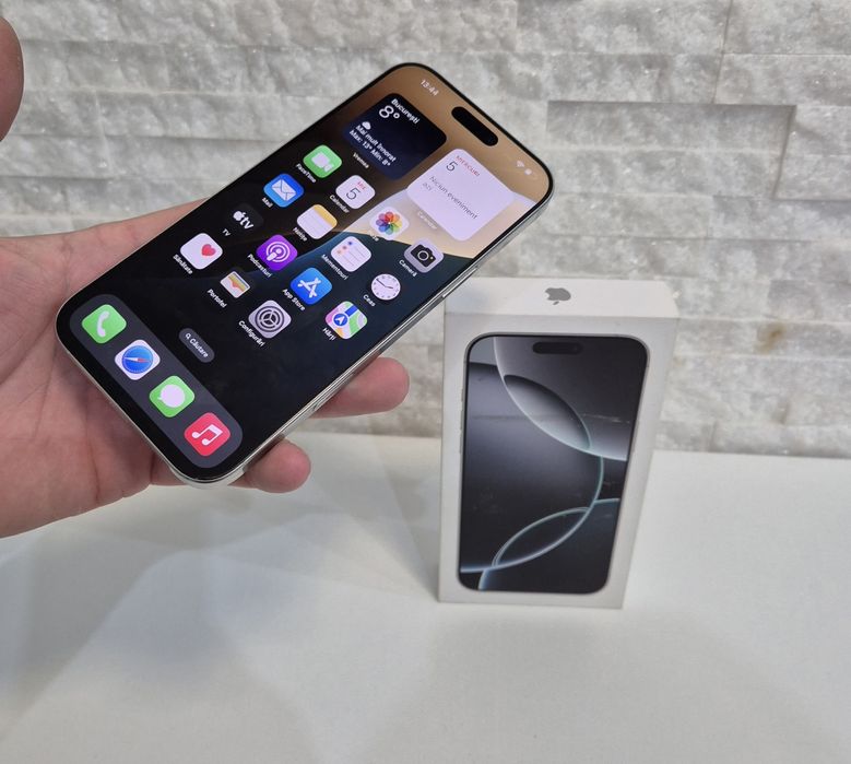 iPhone 16 Pro Max 256GB. White Titanium 98% Bateria