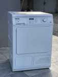 Сушилня с термопомпа Miele SOFTTRONIC T8627 WP - 6 kg