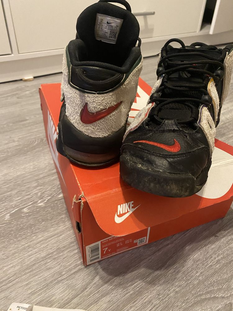 Nike air more uptempo