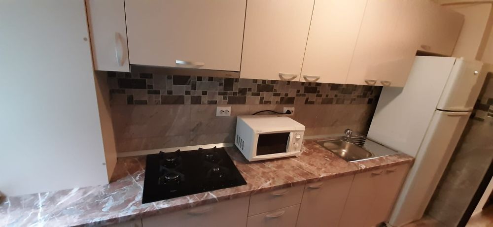 Dau în chirie apartament o cameră decomandat (nu garsonieră) Manastur