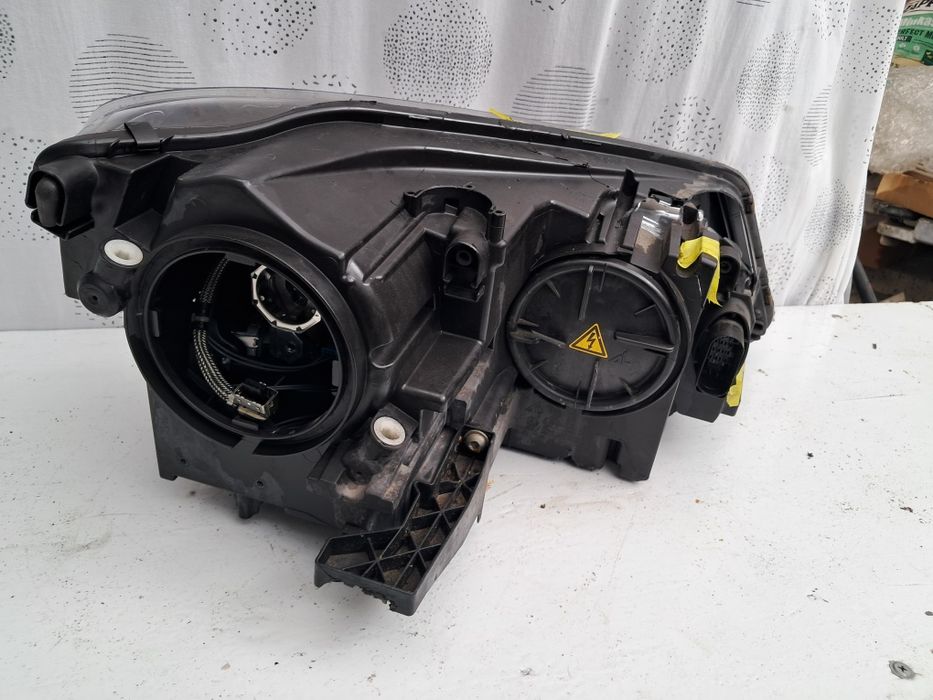 Фар Seat Alhambra