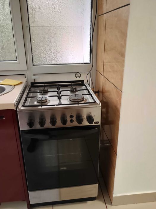 Aragaz Zanussi pe gaz