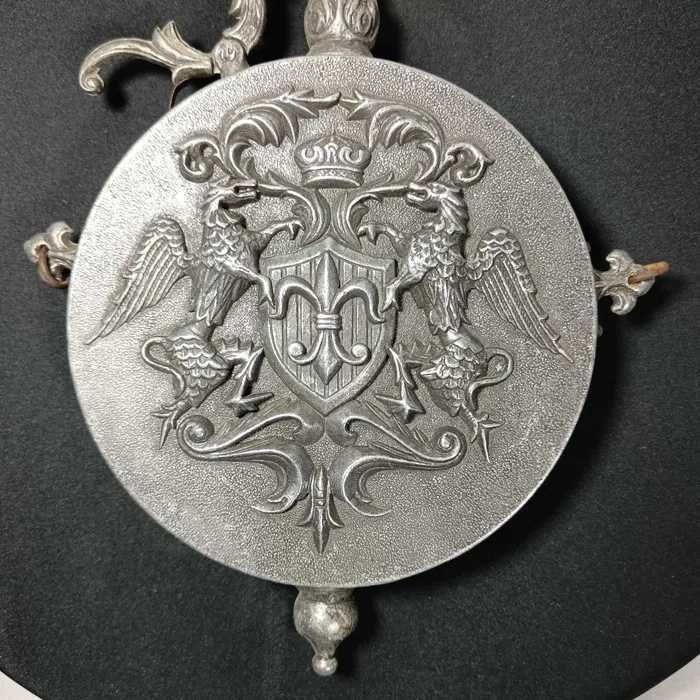 Plosca pulbere, blazon regal Fleur de Lis, colectie, vintage