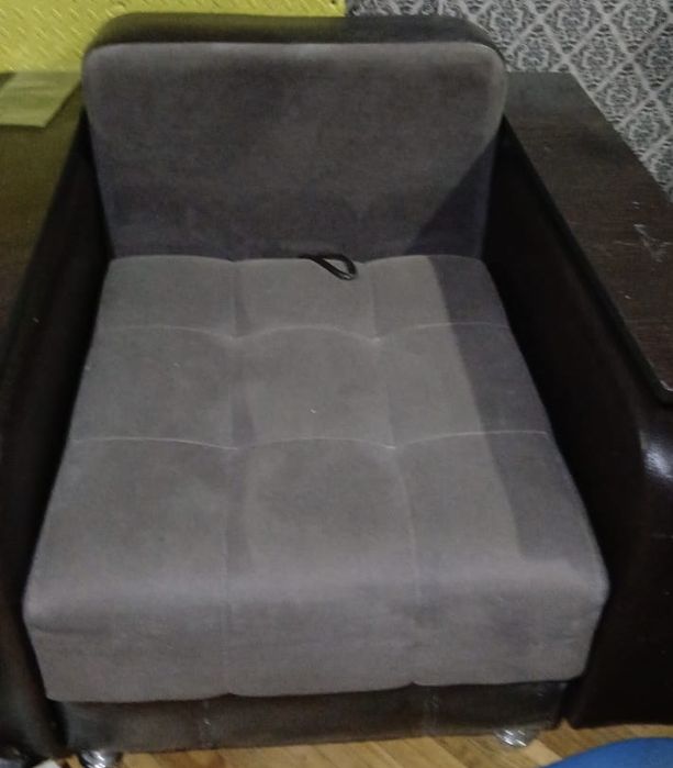 Продам диван с креслом