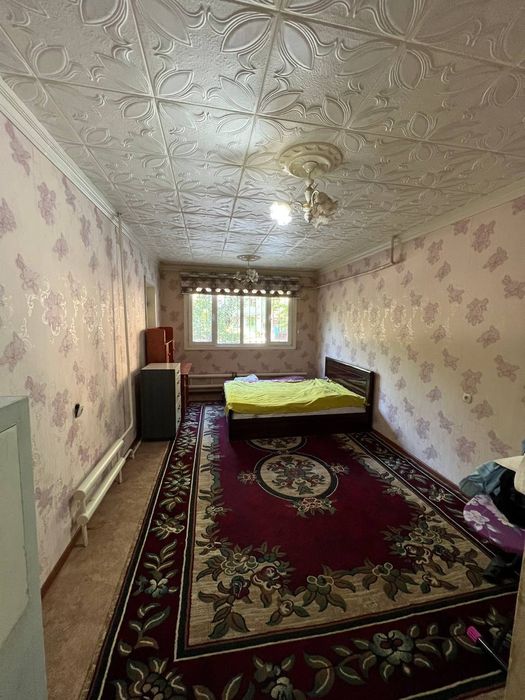 продается квартира под нежилой,жилой 3 ком 90 м2