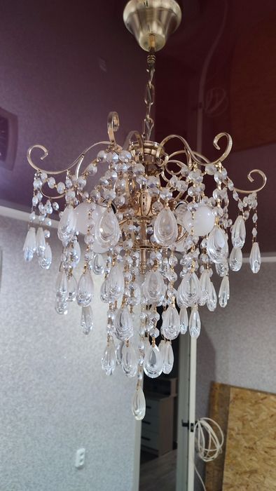 Продам люстру,в отличном состоянии