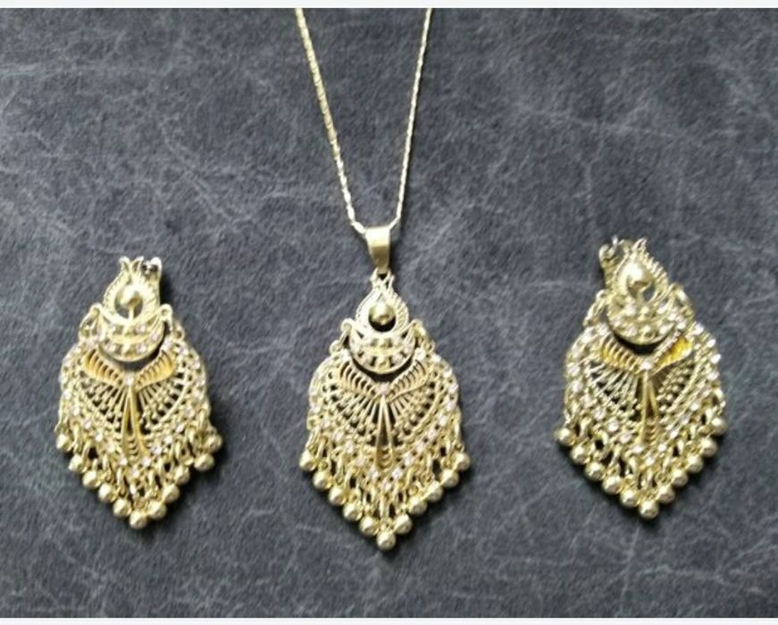 Национальные украшения