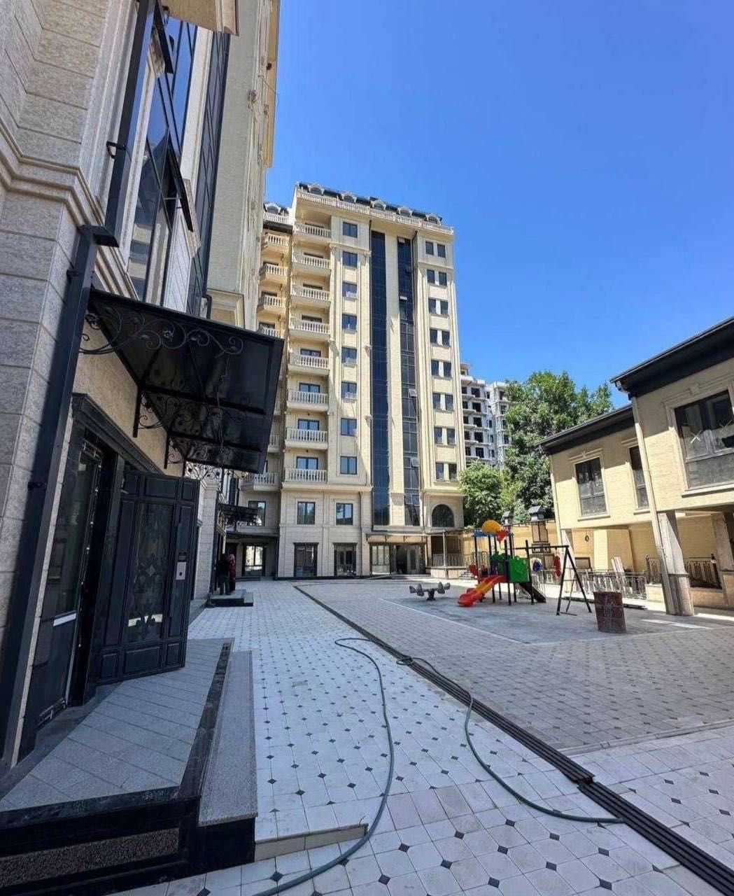 Kamron Palace Продается 4 комнатная коробка Финансовый Институт
