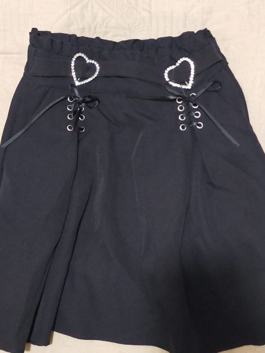 Продам юбку черную средняя красивая