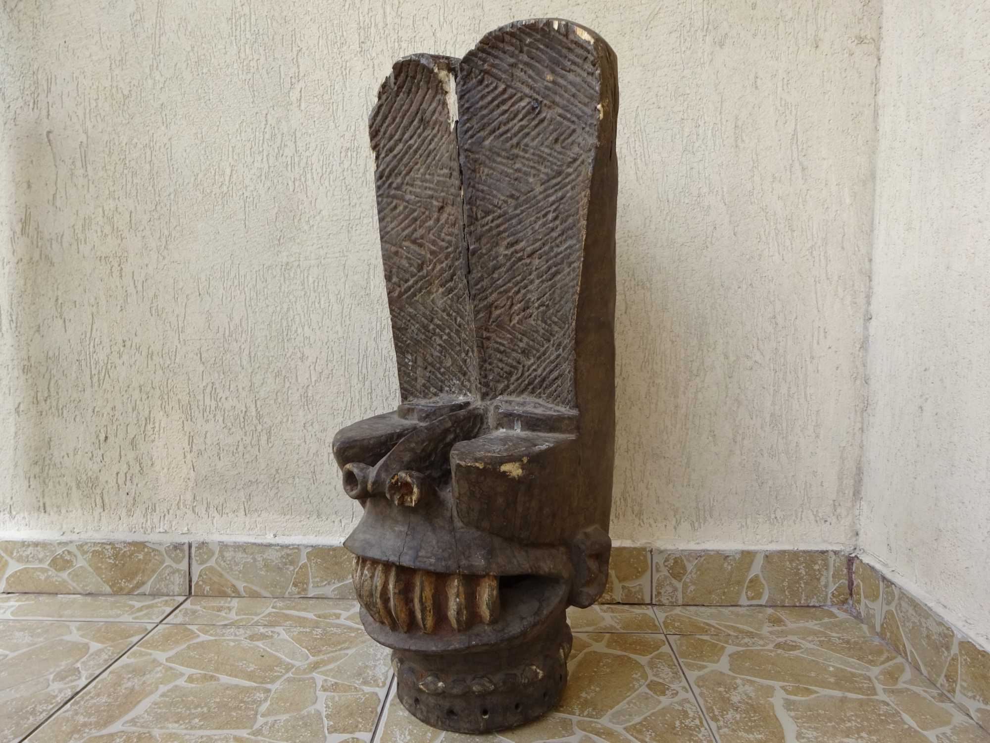 Piesa de Muzeu- Masca Batcham Veche |“Regal Seat”| Camerun | UNICAT