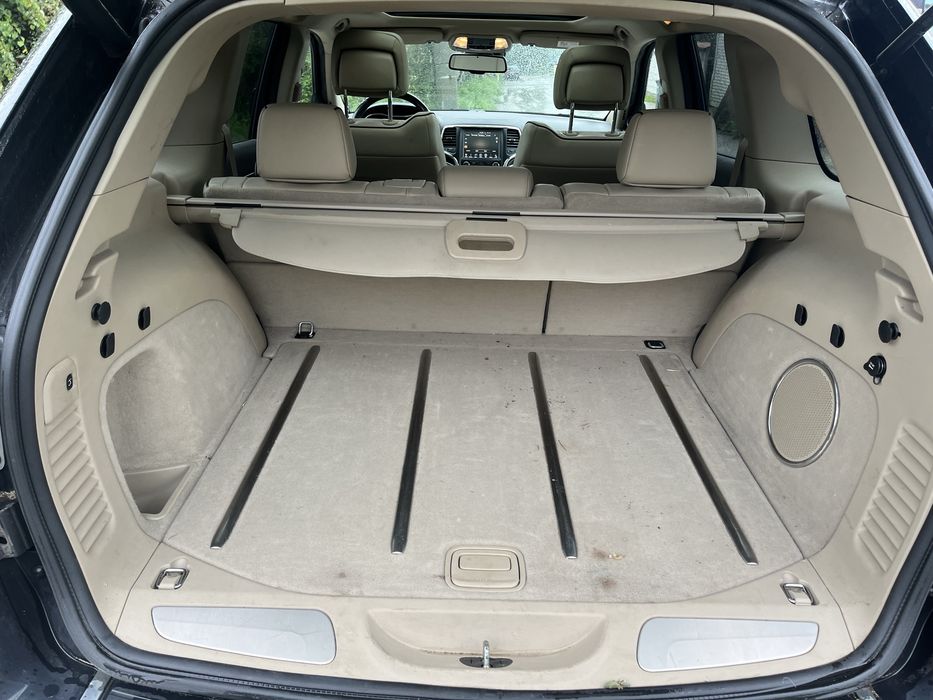 Продавам Jeep Grand Cherokee WK2 3.0 на части