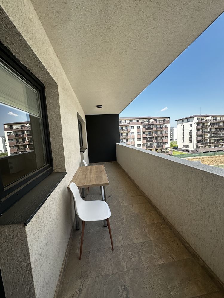 Inchiriez apartament