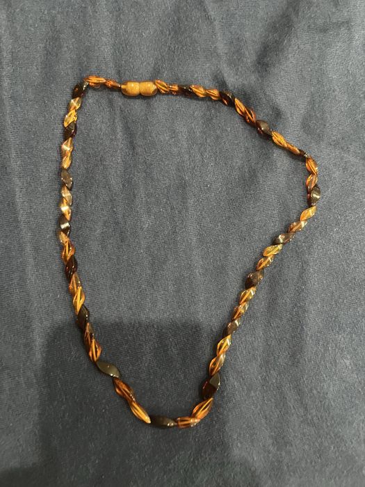 Продам янтарные бусы