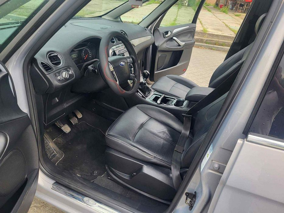 Ford galaxi an 2011